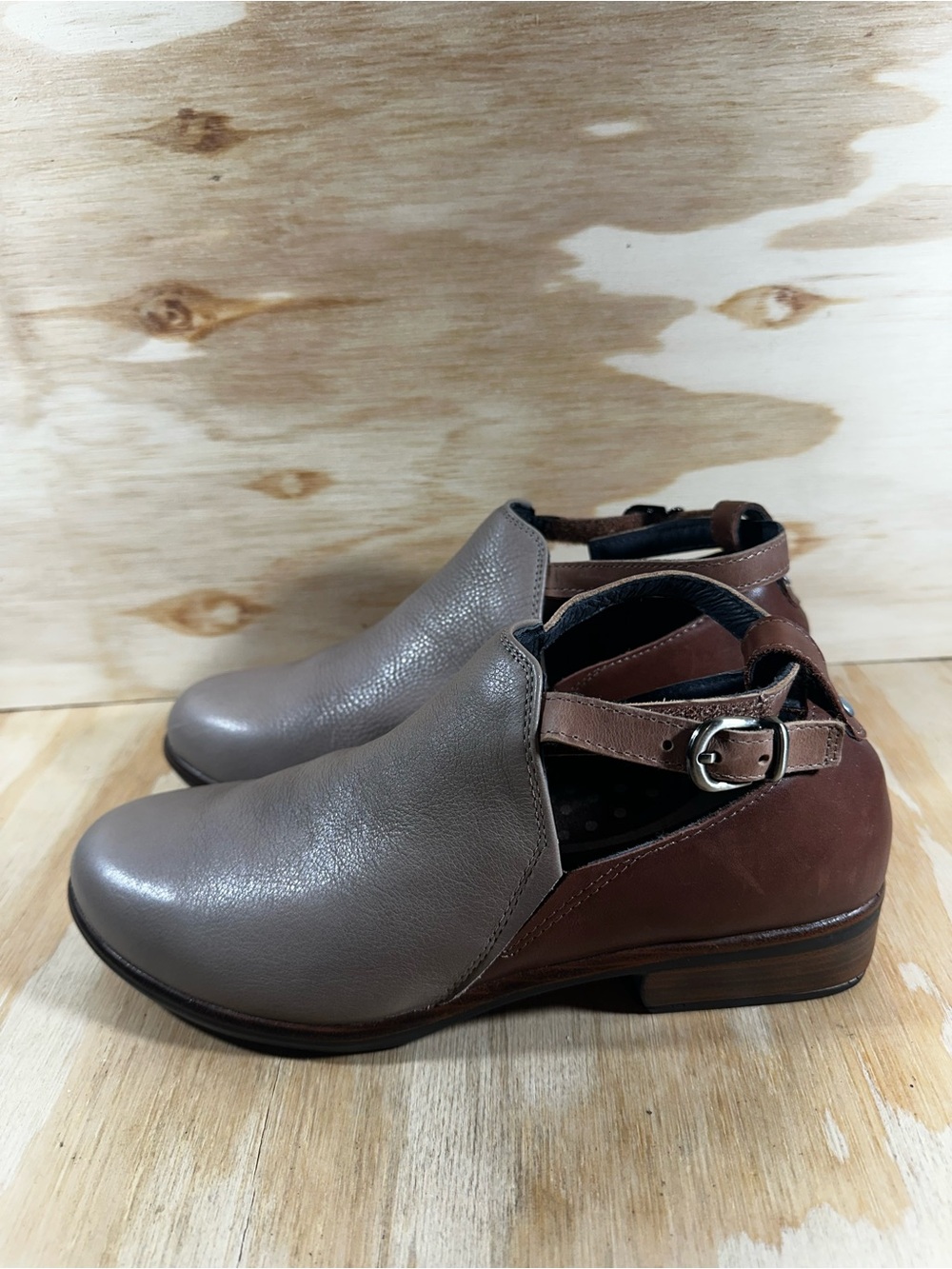 Naot Kasmin Two-Tone Leather Ankle Boots Women’s Size 8
